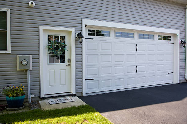 24/7 Emergency Garage Door Panel Replacement experts in Carrizozo, NM